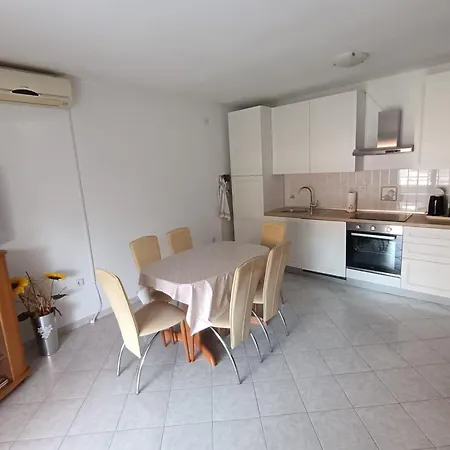Kurelic Apartment *