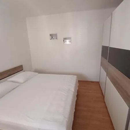 Apartment Kurelic Rab Town